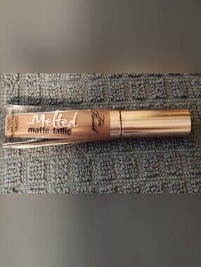 Too Faced Melted Chocolate Matte Tallic Liquid Eye Shadow